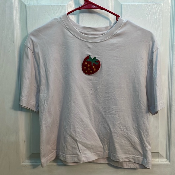 Hot Topic Strawberry Tee - Picture 1 of 3